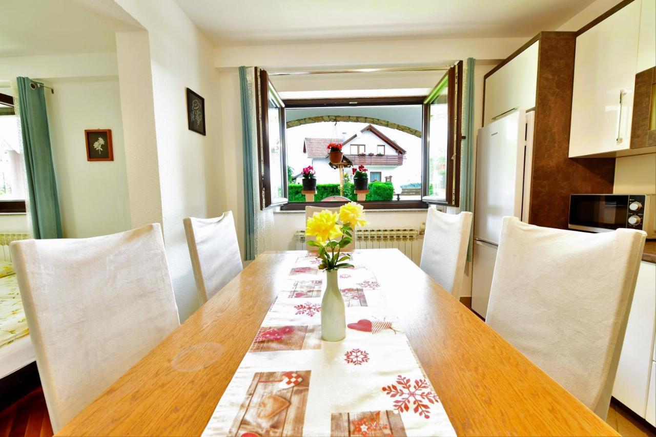 House Marinic Hotel Grabovac  Bagian luar foto