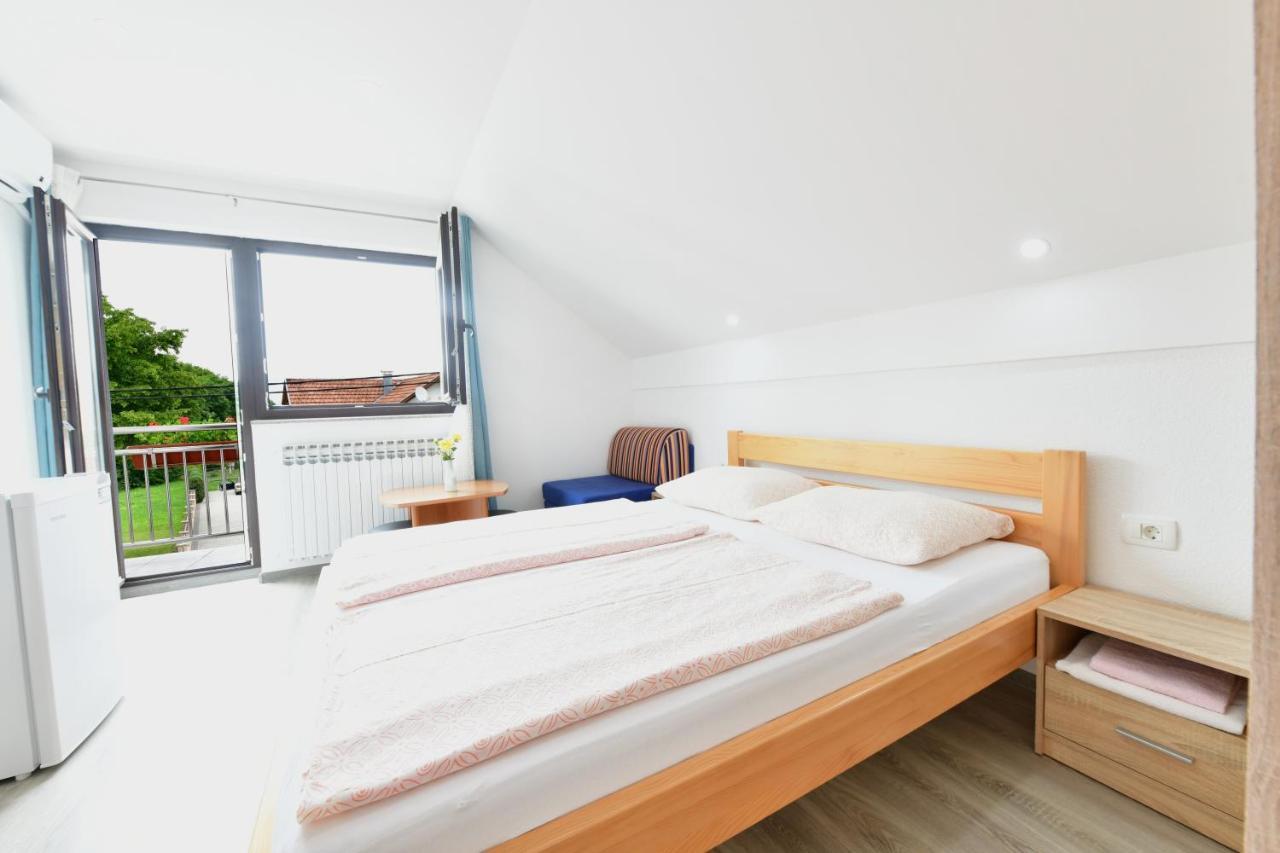 House Marinic Hotel Grabovac  Bagian luar foto