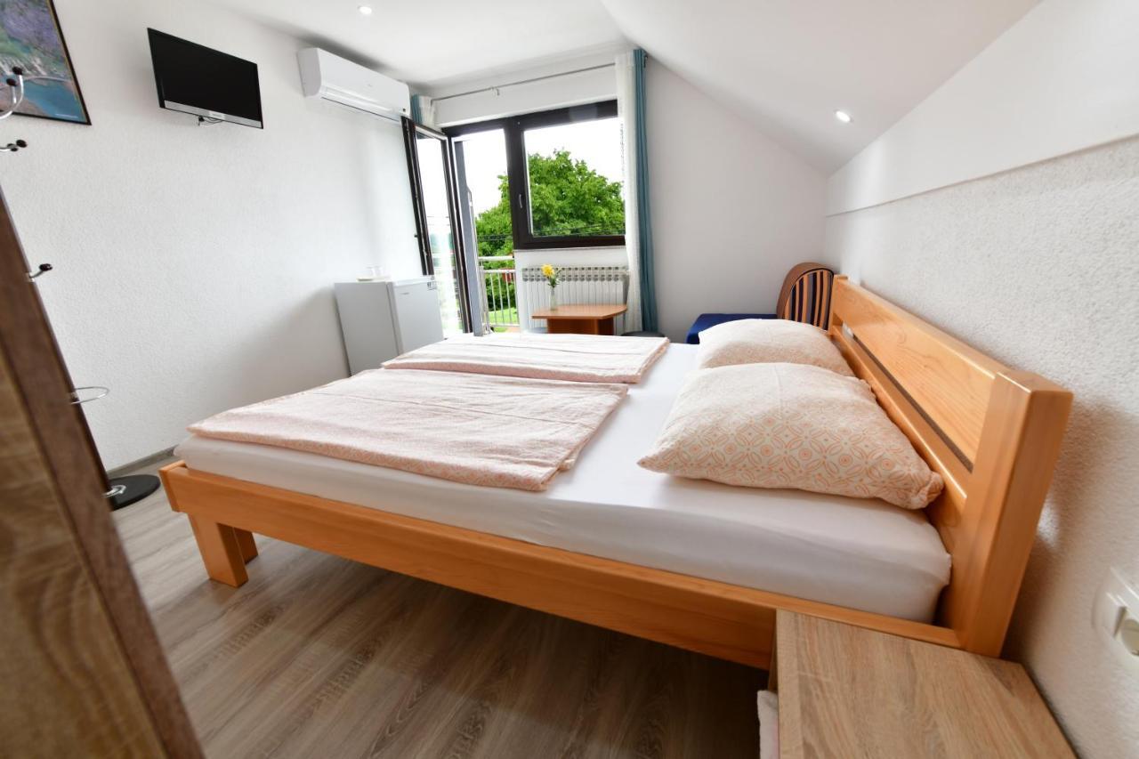 House Marinic Hotel Grabovac  Bagian luar foto
