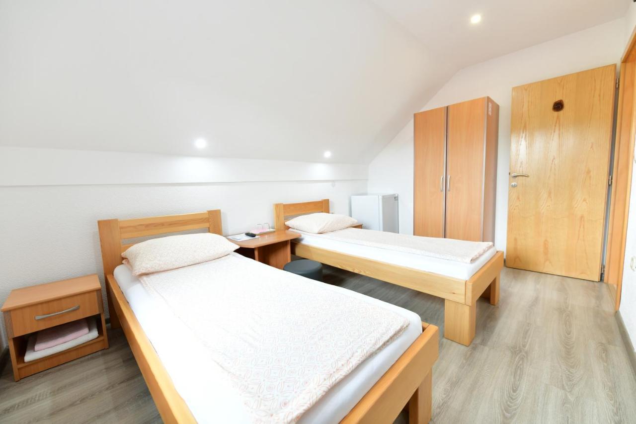 House Marinic Hotel Grabovac  Bagian luar foto