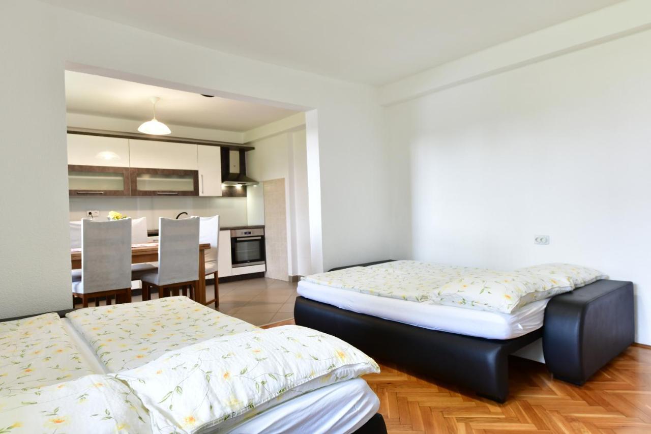 House Marinic Hotel Grabovac  Bagian luar foto